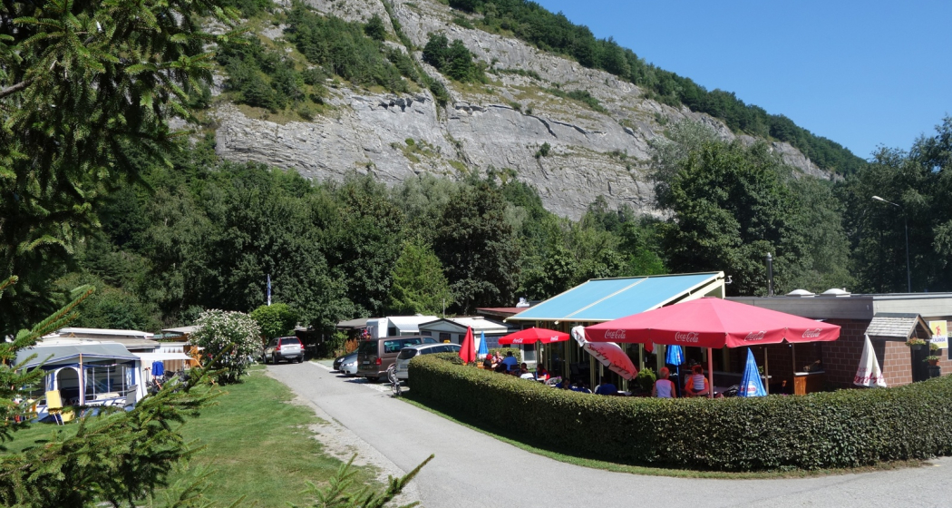 Empfang mit Restaurant und Shop Empfang mit Restaurant und Shop