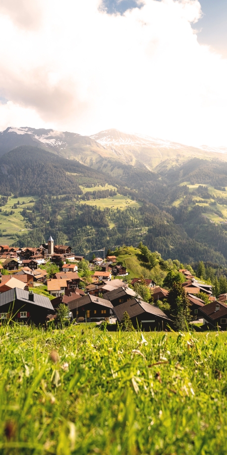 tschiertschen_dorfansicht_sommer_marco-hartmann_grf