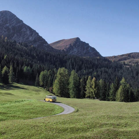 Nostalgiepostauto unterwegs in der Region Tschiertschen
