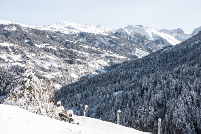 natur_tschiertschen_winter_bank-mit-panoramablick_suse-heinz