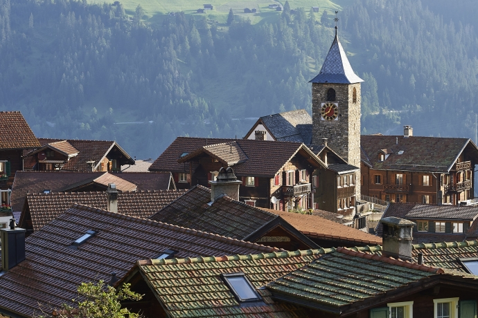 dorf_kirche_ninamattli_01