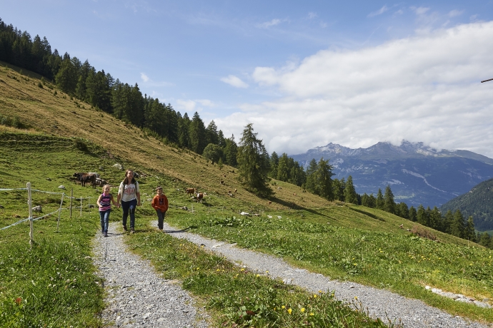 wandern_schmetterlingsweg_kinder_nina-mattli_01