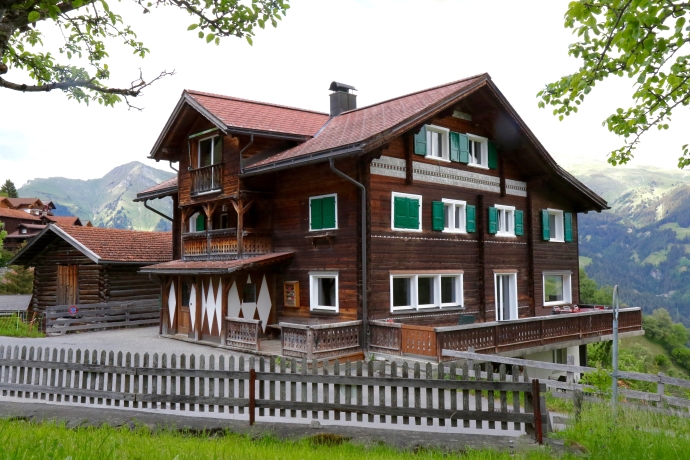 tschiertschen_aux-losanges_aussenansicht_sommer_armin-zink